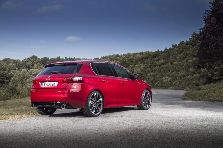  Peugeot 308 GTi 2015 года  (фото 20 из 65)